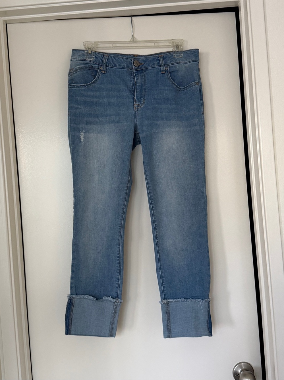 1822 Denim | Taylor Light Blue Cropped Cuffed Jeans | Size 10
